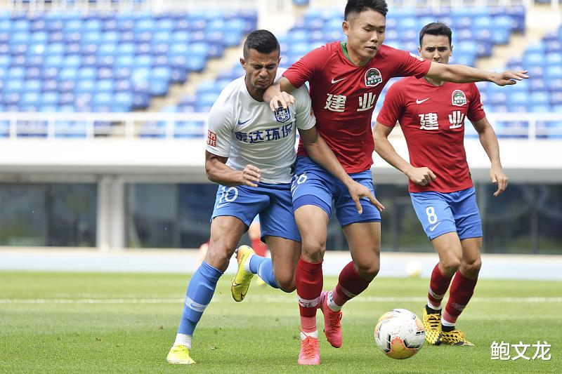 #天津泰达#泰达顶薪续约建队基石 避免人财两空令球迷安心