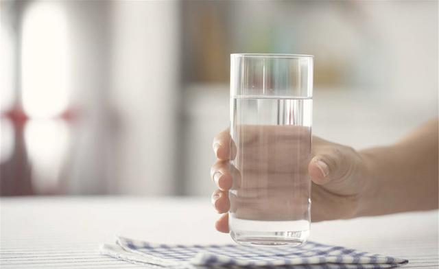 饮食|老年臭的“根源”被揪出，提醒：若不想被嫌弃，坚持做到这几点