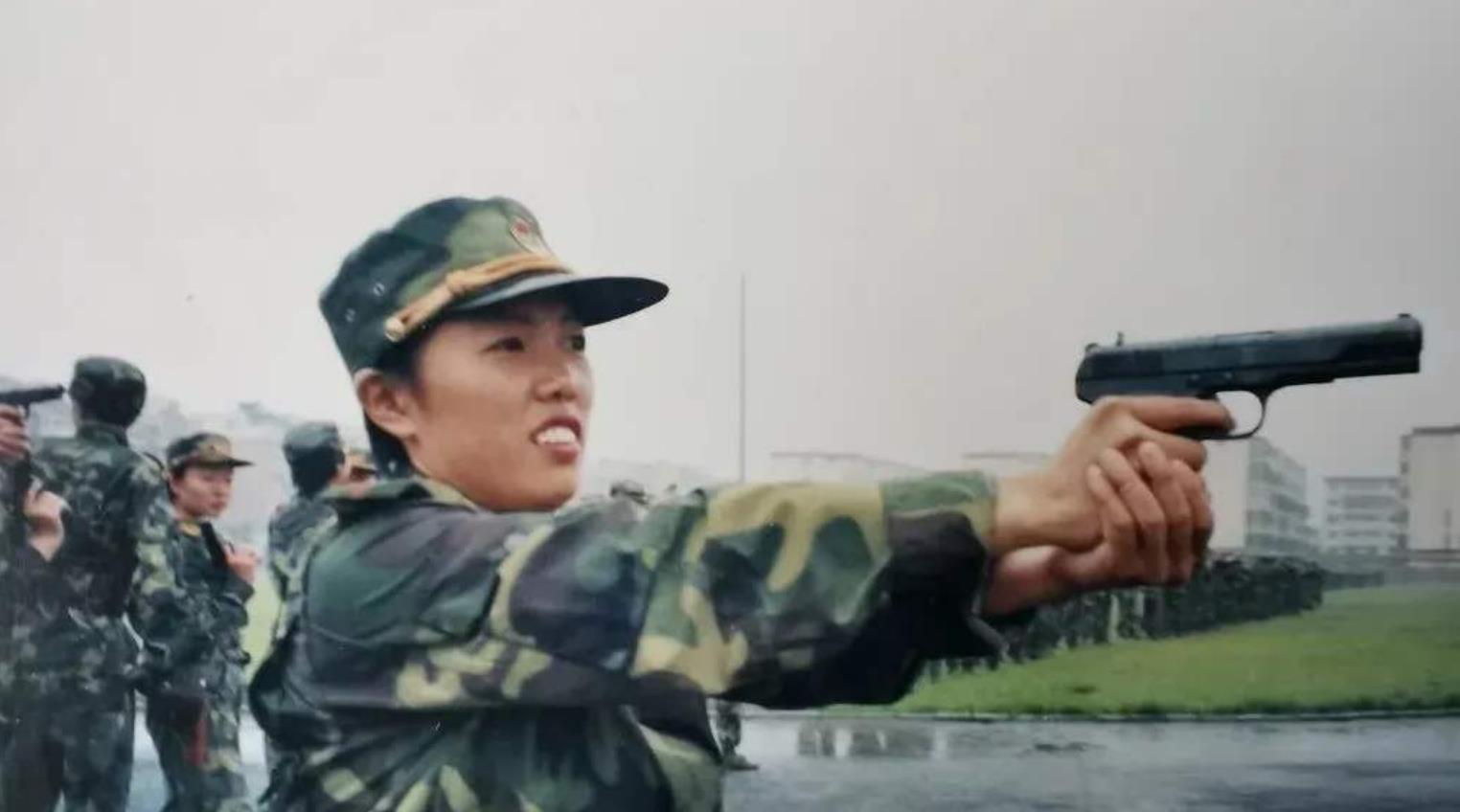 军人|我国军人要到什么级别，才能佩戴枪支？并不是电视里演的那样