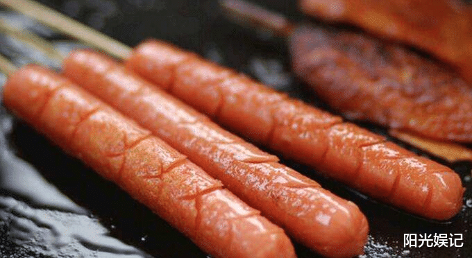 『』买火腿肠，别看牌子别看价格，只要有这行字，就是含肉多的优级肠