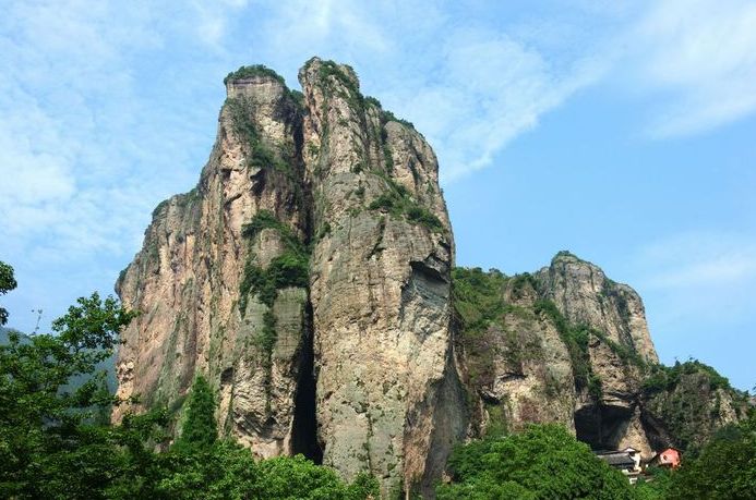 雁荡山▲我国的两座“东南第一山”，风景优美各具特色，你更喜欢哪一座？