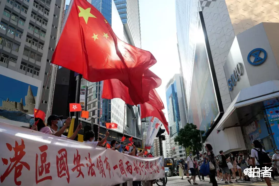 #郑州#渔船巡游!巴士花车!多图直击庆祝香港回归祖国23周年现场