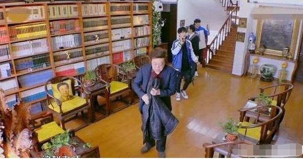 赵忠祥家产有10亿？坐拥北京4层1200㎡复式楼，一套老宅可售875万