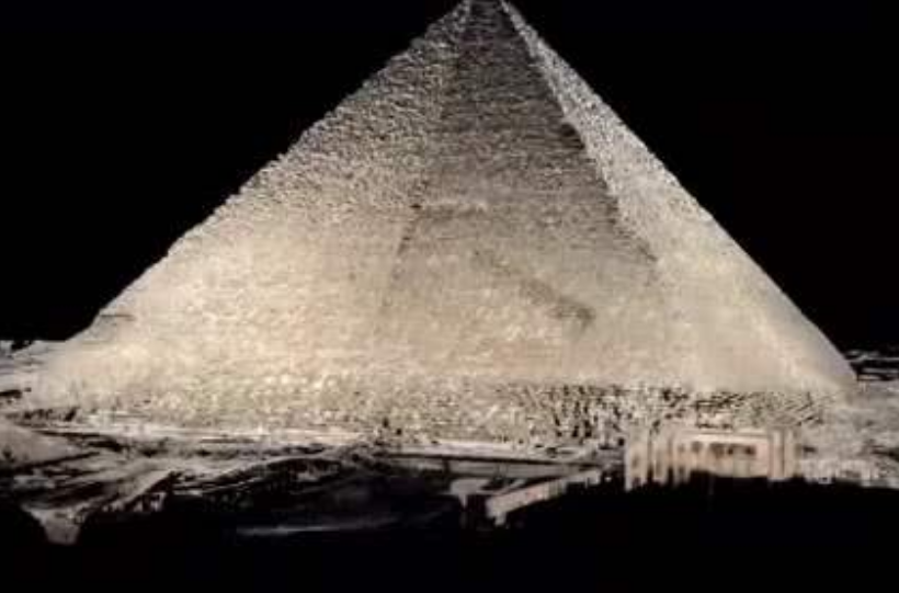 月球|月球背面隐藏着金字塔？NASA不愿公布的照片，究竟隐藏着什么？