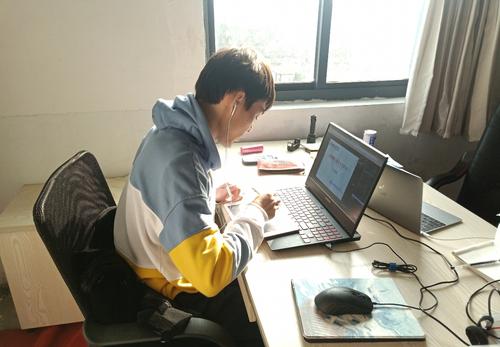 「北京市」2省市再次叫停开学，放假成了变“暑假”，老师无奈，家长担心！