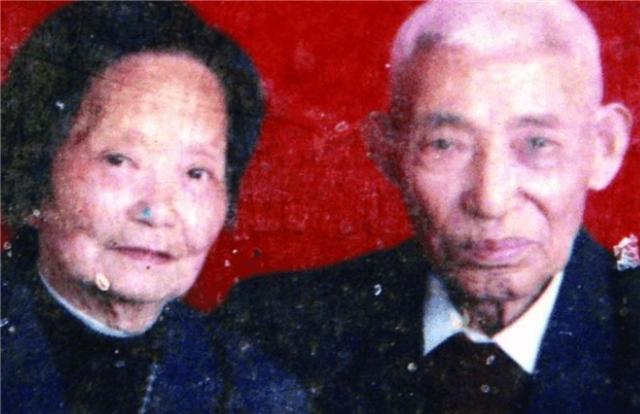 82歲老人第三次結婚，領證時才發現，對方是失散60年的結發妻子-圖3