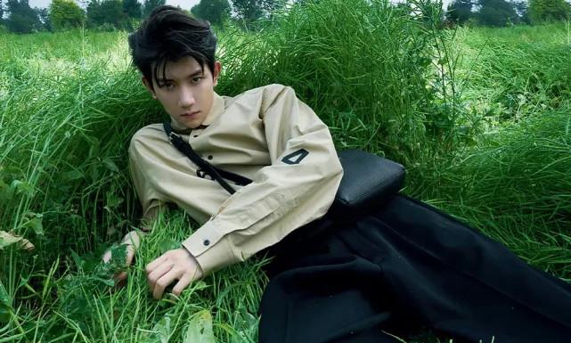 王源|有种“留学失败”叫王源，发育后身高178CM，千玺成队内最矮