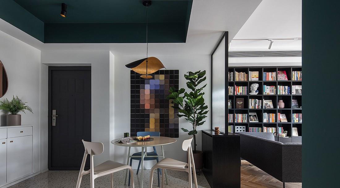 |她70㎡“去客厅化”之家,凭着书墙和庭院圈粉无数,网友:住不腻