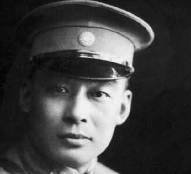 【胡宗南】父亲到部队看儿子：让你们军长出来见我！军长：不认识！