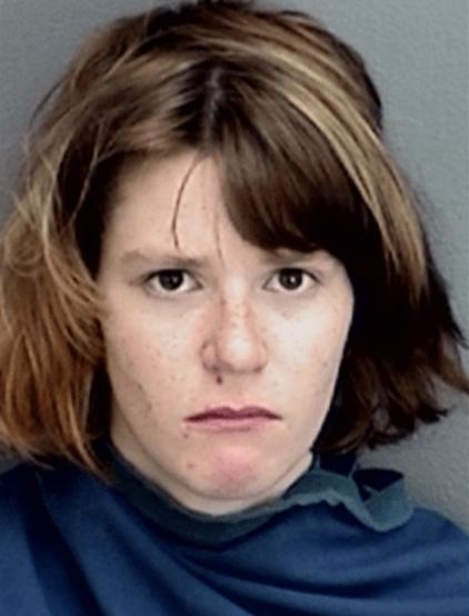 睹图|女子多次侵犯13岁男孩并强迫其成她男友，如今被判10年监禁