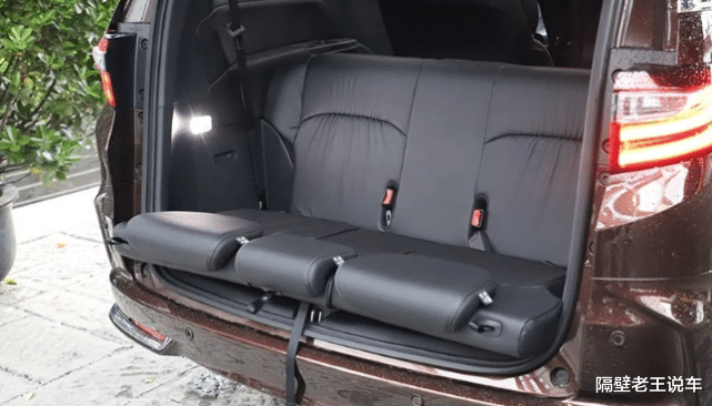 【蒙迪欧】MPV“节油王”!扭矩达480牛米,标配两个空调,油耗4毛,完胜GL8