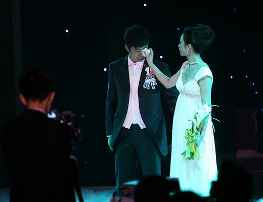 『格策』鲁能14年功勋球员，李金羽好搭档，娇妻是模特，望俩儿子效力鲁能