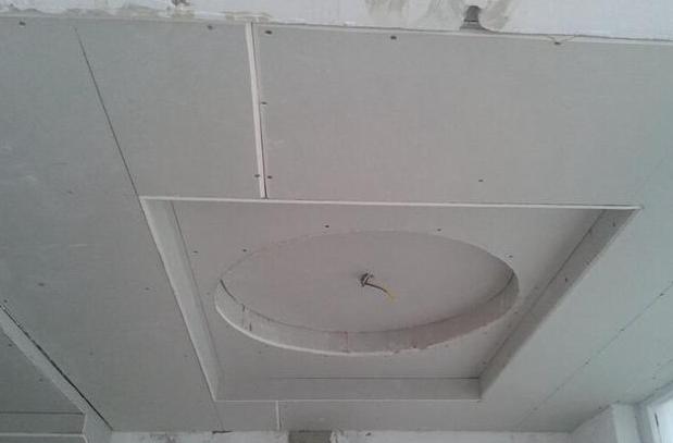 [木工]客厅装修要不要吊不吊顶？你还在犹豫吗？木工老师傅的忠告！