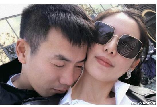 林志玲|前国脚娶到二婚亿万富婆，身材美貌比肩林志玲，开着游艇到处玩