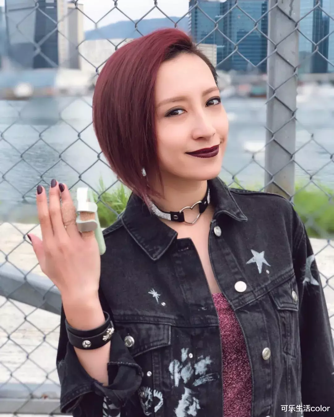 龚嘉欣|龚嘉欣铲青黑化！让黎耀祥一手掌握？她凭这套剧拿视后吗？？？