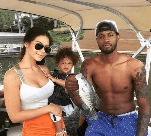 盖帽|小卡拼了！单指盖帽！却拦不住乔治钓鱼陪女友的心！