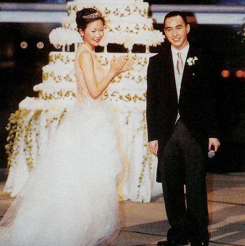 「何鸿燊」赌王何鸿燊家族之“多人运动 ”