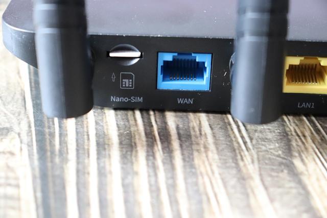 微信|告别价格高昂的商用宽带，可以带着网络走的蒲公英X4C路由器