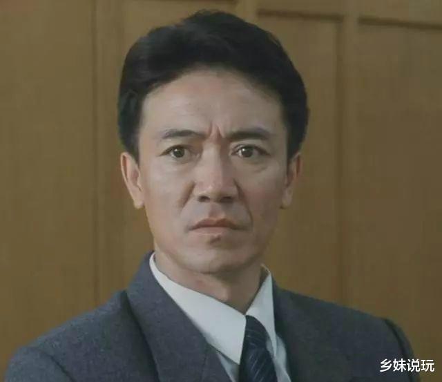 李幼斌|李幼斌：与24年原配离婚，娶3婚史兰芽，看看岳父是谁就明白了