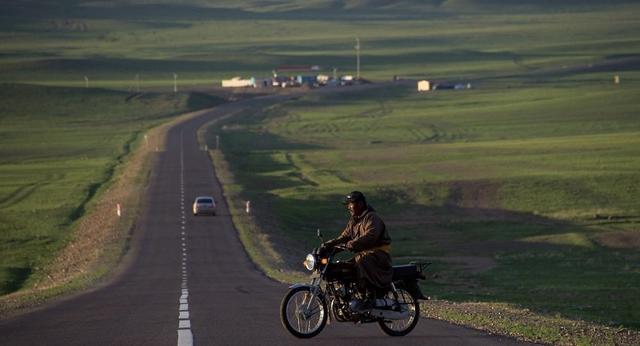 『蒙古』美债再次掀起暴跌潮，蒙古国经济或又看到了希望，事情有新进展