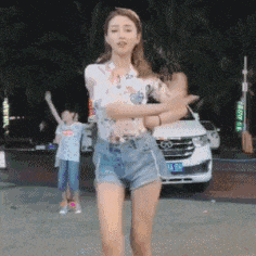“为什么蜜蜂的针连着肠子?这样的生物构造意义在哪里?”哈哈