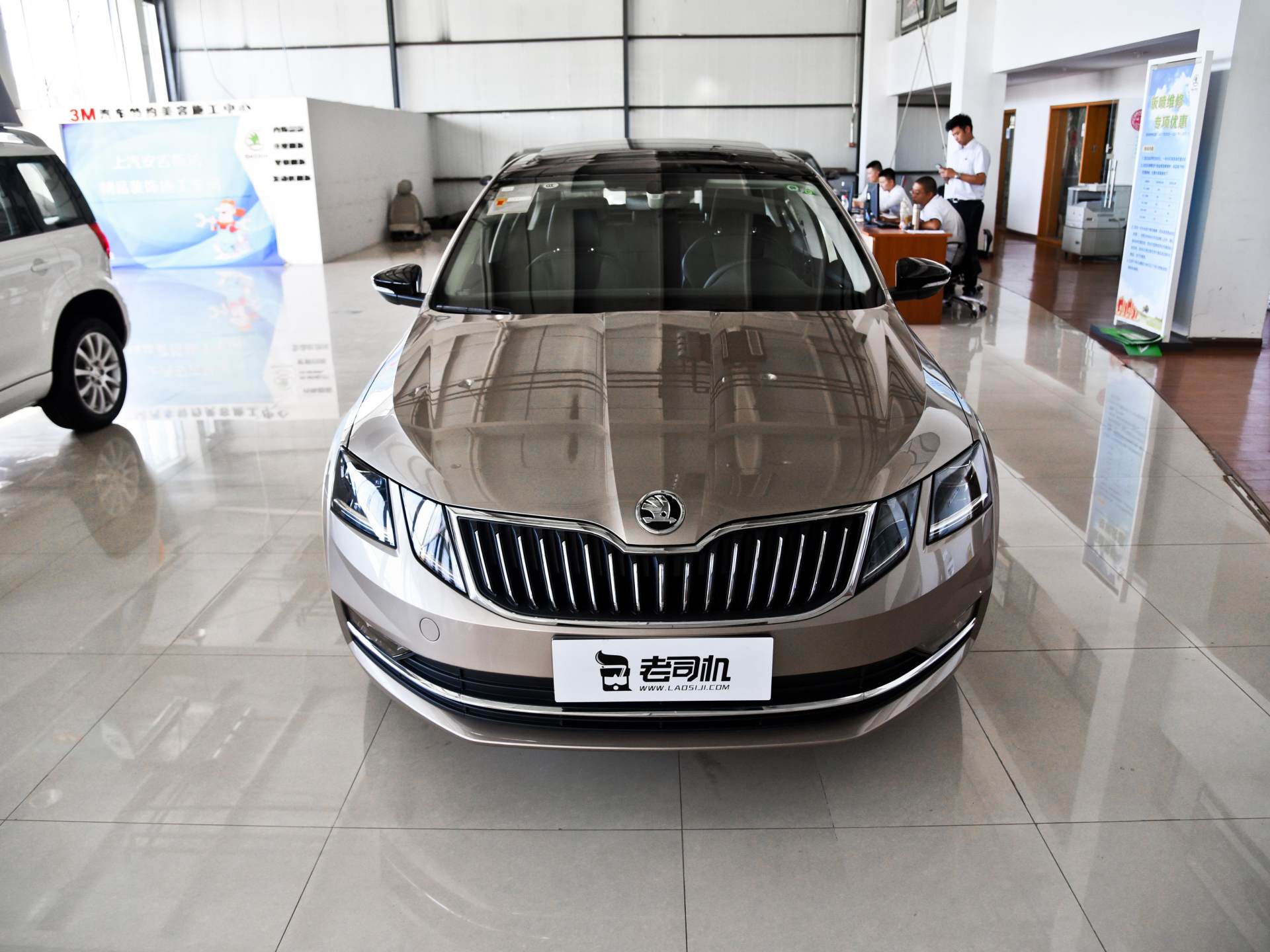 斯柯达明锐|很能装的个性紧凑车，价格13万，后备厢比轩逸更能装，出游很合适