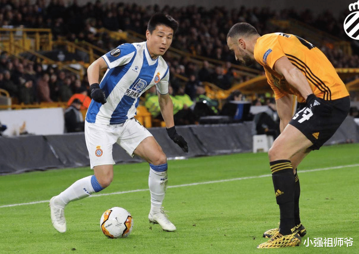 武磊|5分钟掀掉背锅侠帽子！武磊上场一举动令人动容，媒体骂不出口了
