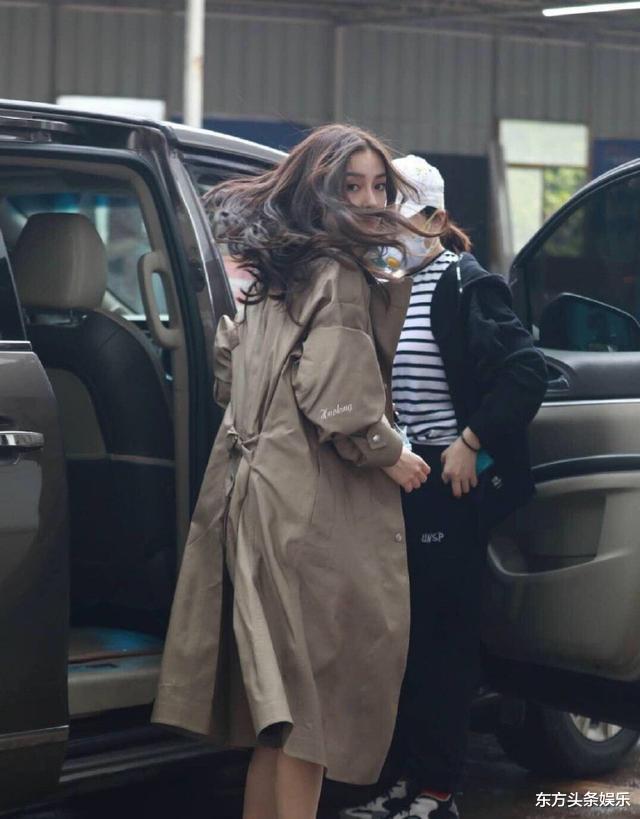 Angelababy■baby复工生图堪比大片，回眸一笑迷倒众生，脸蛋肉肉的胖了许多