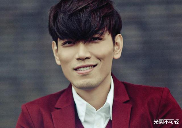 演唱会|开演唱2小时不到场，唱不好还耍大牌，网友：这下自作自受了