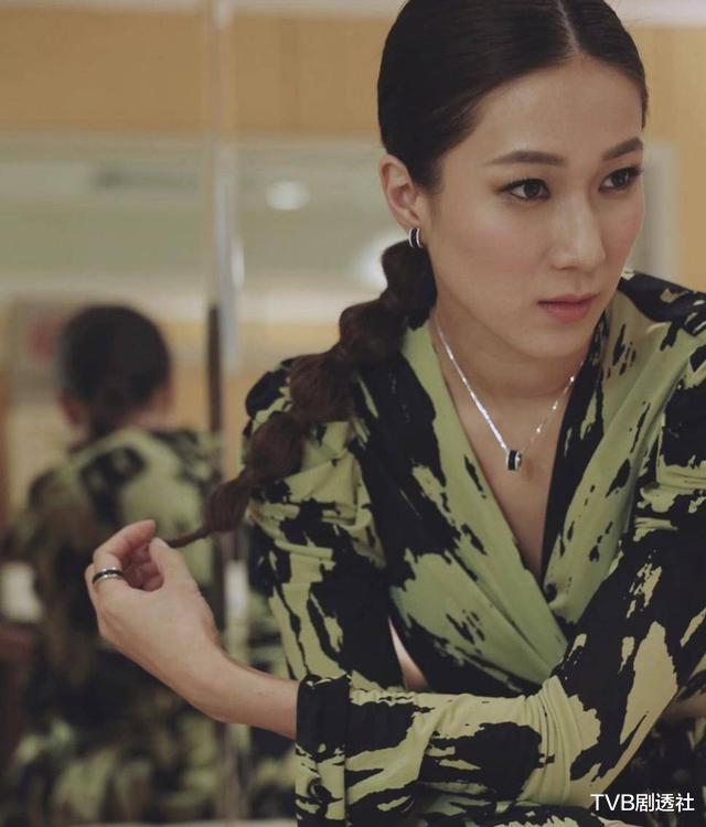 「TVB」TVB开拍新剧集结最强阵容,钟嘉欣、郑嘉颖回巢,传开出300万片酬