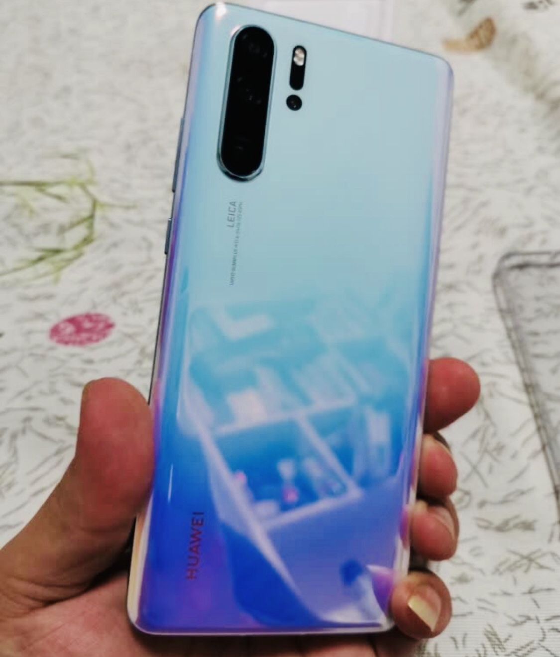 麒麟980|华为“大放血”，真旗舰直降2500，麒麟980加后置四摄