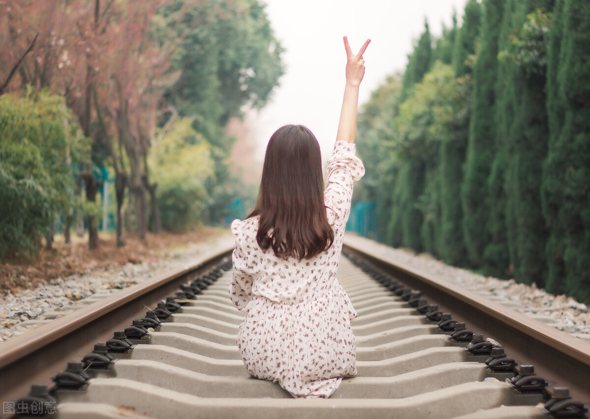 狮子座|9月，鸿运当头的3大星座，事业旺，爱情顺，生活美