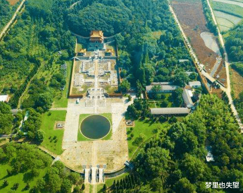 「考古」皇帝下葬之后,工匠还能够逃生,他们的智慧真让人望尘莫及!