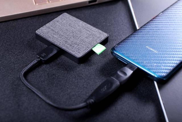 新型基础设施建设|高颜值又小巧，希捷小宝备手机移动固态硬盘，你的手机数据伴侣