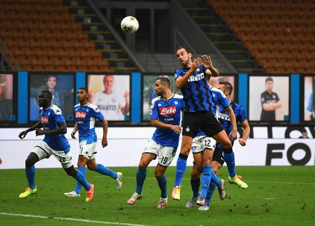 国际米兰|国米为生死战演练又一新招:两次与奖杯擦肩 学会低姿态敢于丑陋