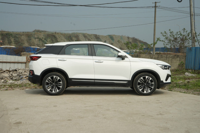 丰田汉兰达|又一国产被遗忘！轴距2米7，气场超汉兰达，不足8万却无人理