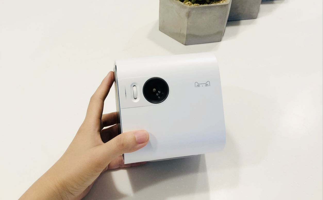 纬创|居家观影，一用就上瘾的娱乐数码产品