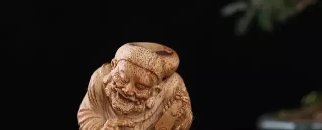 苏富比|都来猜猜这是啥材质的？