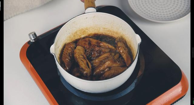 [鸡翅]儿子15岁1米7，就因为爱吃“它”，怎么都吃不腻，个子还在长