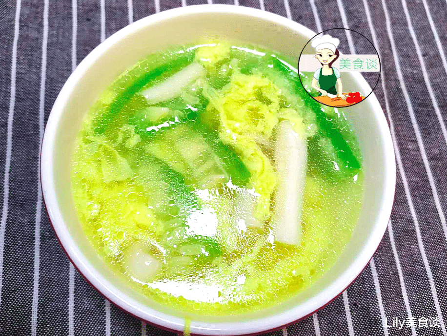 鸡蛋@夏天啦，这蔬菜要多吃，不放肉也很鲜，爽滑清甜，消渴解暑还美白