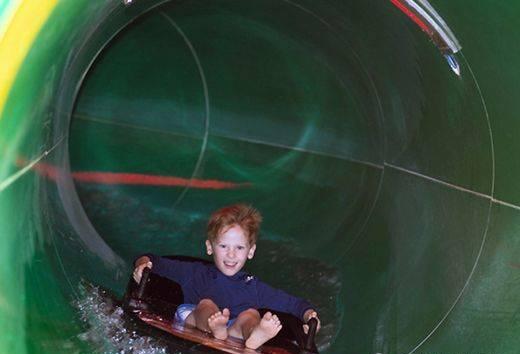 「南极」如果地球上挖了穿孔的洞，跳进去会怎么样