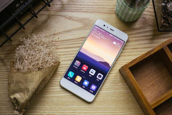 芯片|手机市场格局动荡，小米风头无人能挡，OV线下渠道成重心