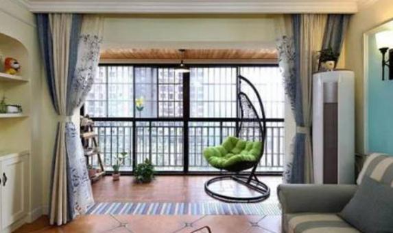 |头次见阳台不装推拉门装这个，看完想回家拆了重装