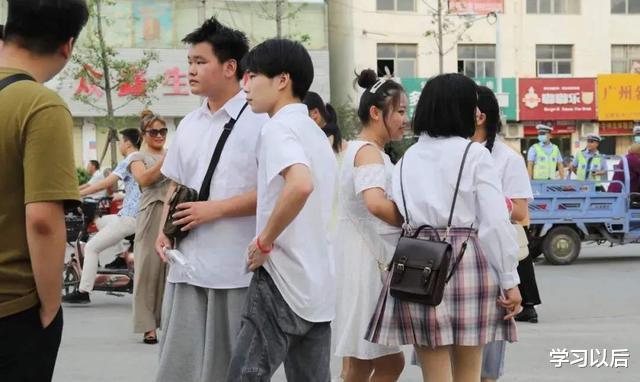 理综|2020年高考理综简单？并不见得是好事，这两类学生最吃亏！