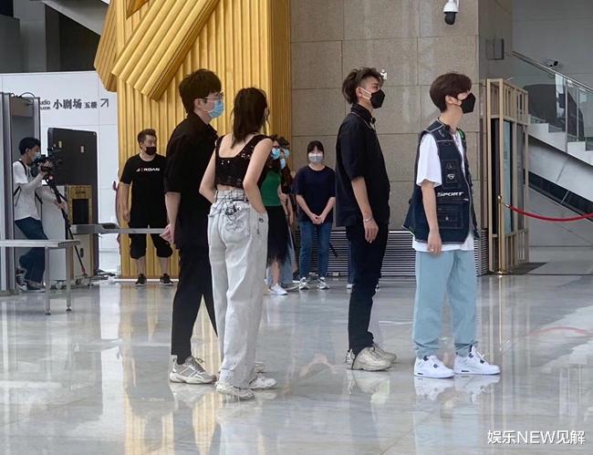 #林君怡#创造营20：最惨初C被节目组雪藏，看到她的站位才知道有多么的卑微