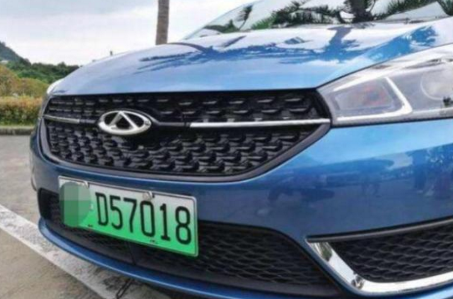 |首批绿牌车主哭了：不想开了还卖不掉，放在家里只能“吃灰”