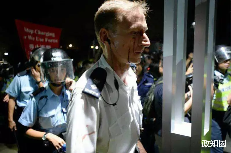 中秋节|国庆当天，国安处处长等港警获港府授勋