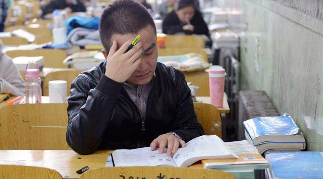 大学|大学很容易挂科的5个专业，期末考试压力大，学生表示太难了