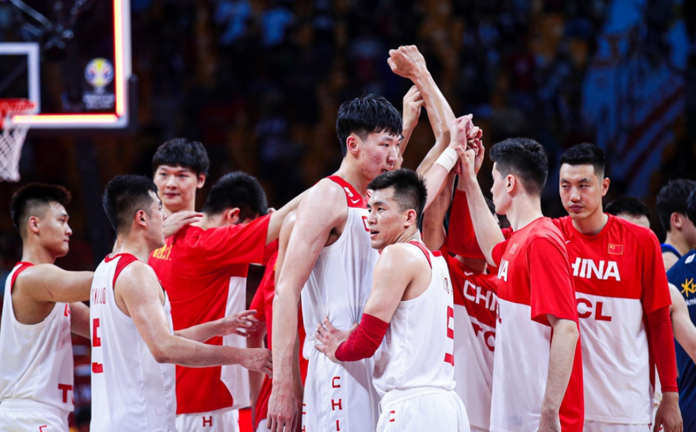 中国男篮|出征亚预赛！男篮最强12人出炉，辽篮成最大赢家，势必要夺冠