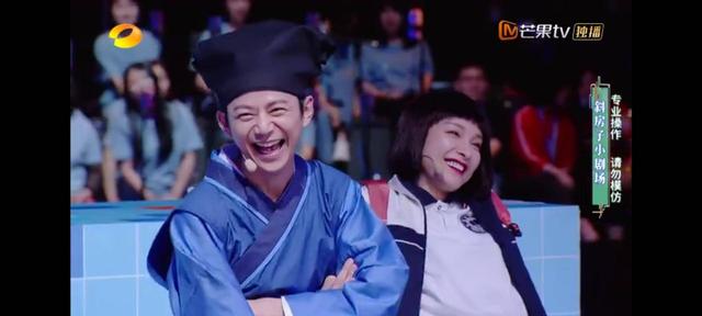 吴昕|吴昕红了有点飘，快本主持不走心，何炅提醒3次“恨铁不成钢”！